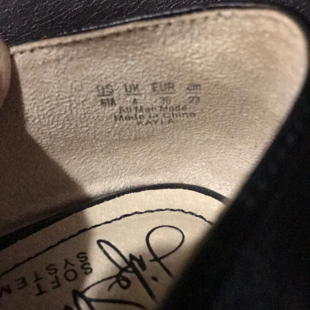 NWT comfortable FLATS - Picture 4 of 8